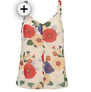 CAbi Spring 21 New Victoria cami sz S